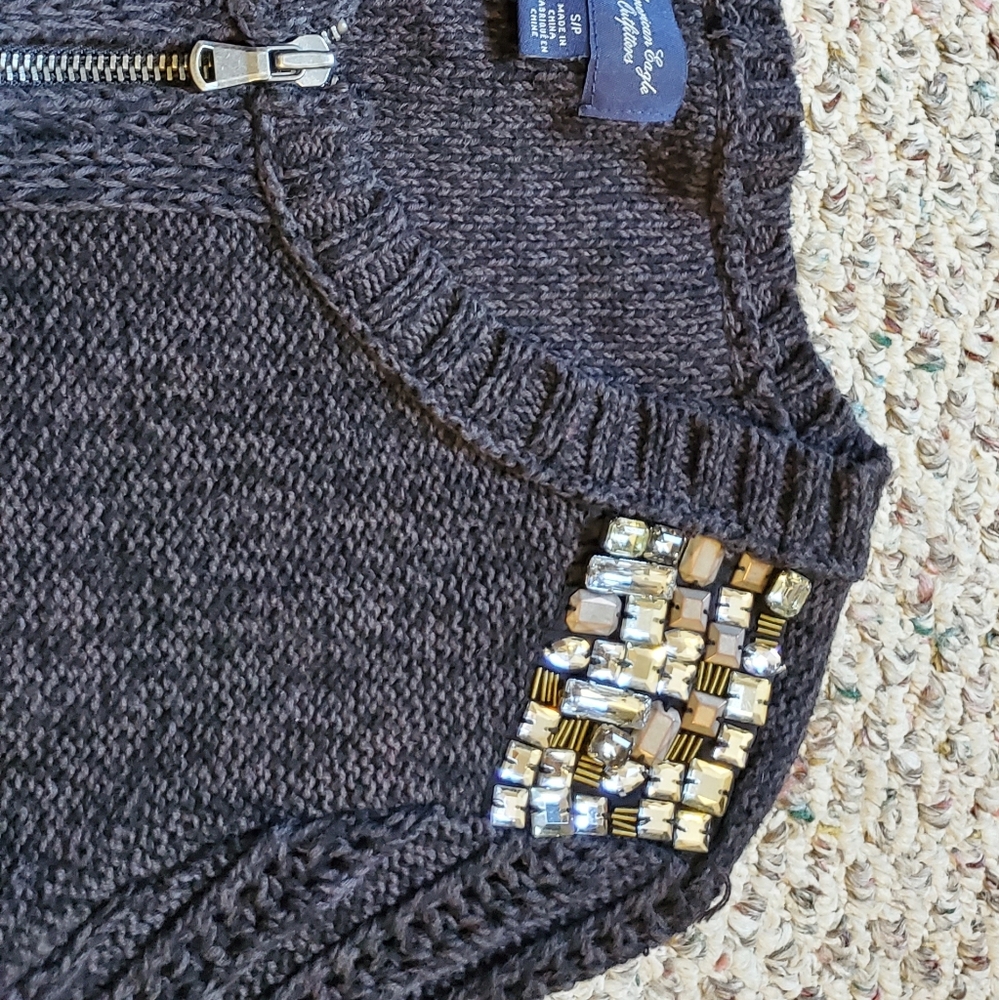 Sweater - Picture 3 of 4